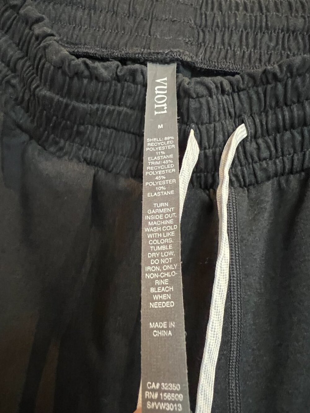 Vuori Halo Boxy Short Women's DreamKnit Shorts, Black Heather - Picture 3 of 16